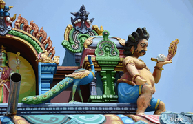 Eckfigur am Hindutempel in Nagadeepa