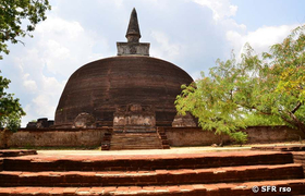 Stupa in Polonnaruwa