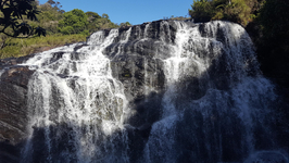 Wasserfall-Sri-Lanka